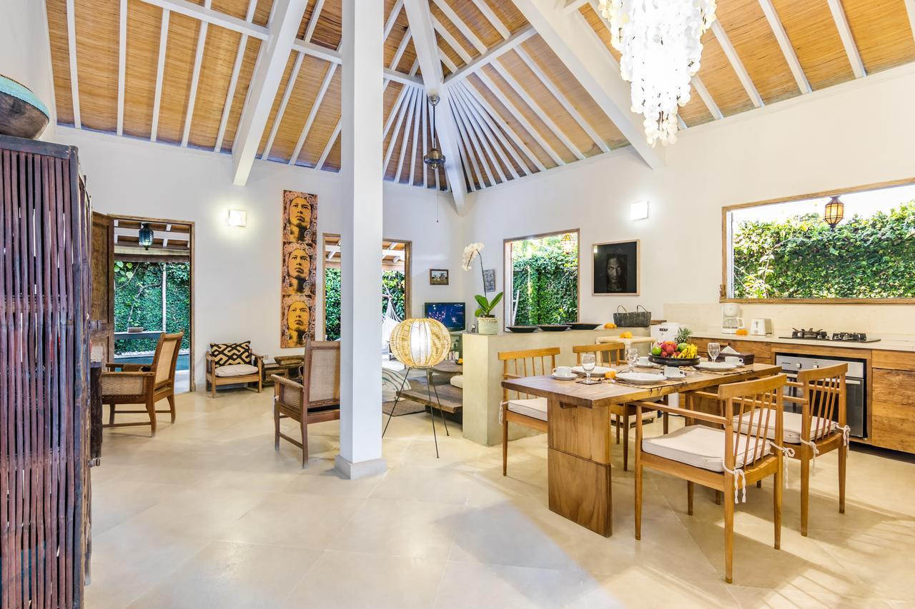 Villa 007 Seminyak Buitenkant foto
