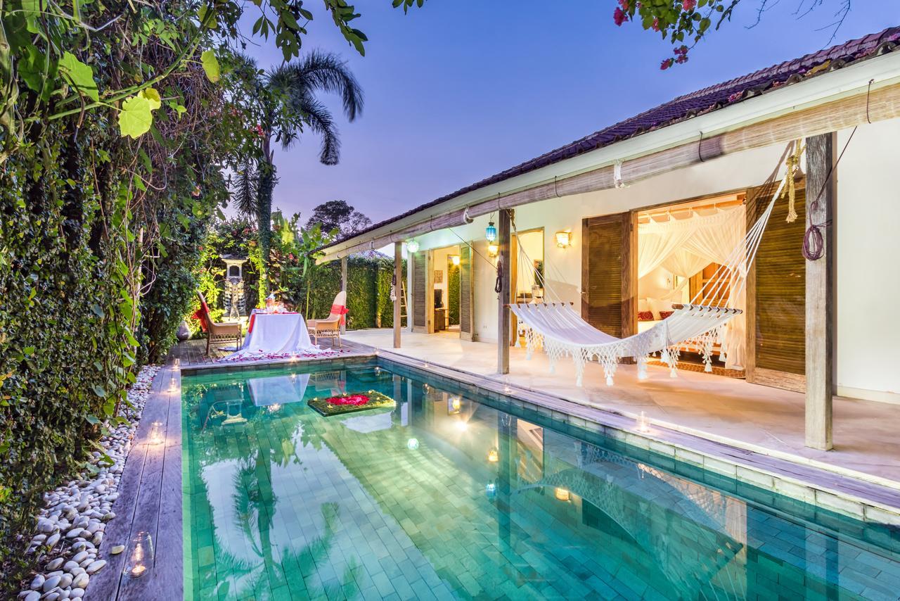 Villa 007 Seminyak Buitenkant foto